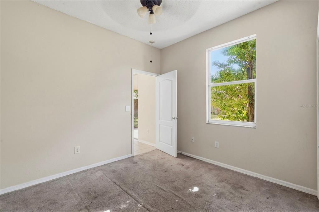 For Sale: $299,999 (4 beds, 2 baths, 1825 Square Feet)