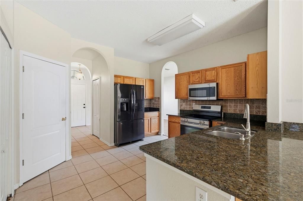 For Sale: $299,999 (4 beds, 2 baths, 1825 Square Feet)