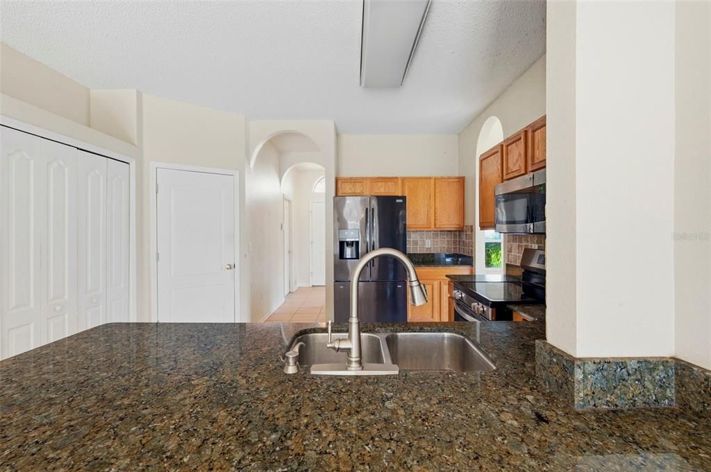 For Sale: $299,999 (4 beds, 2 baths, 1825 Square Feet)