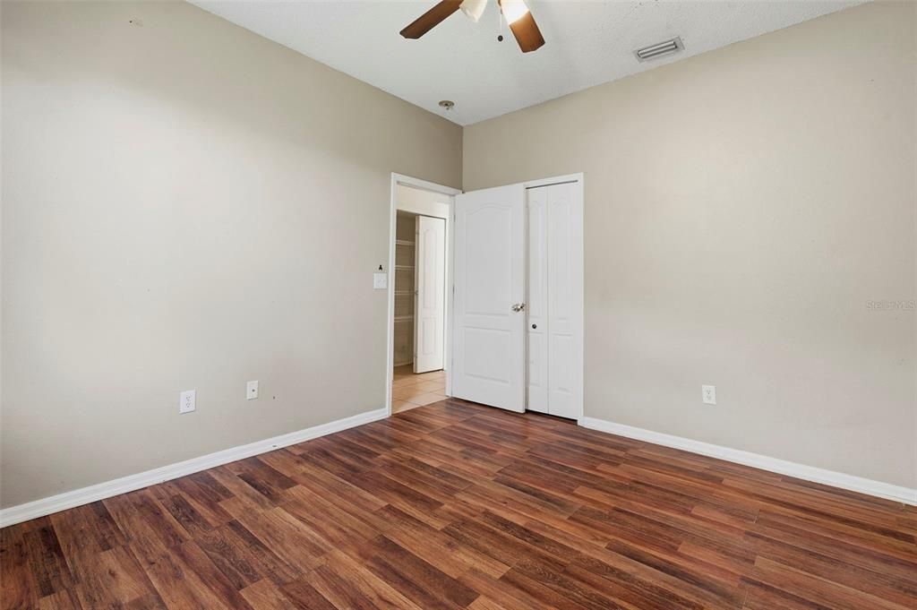 For Sale: $299,999 (4 beds, 2 baths, 1825 Square Feet)