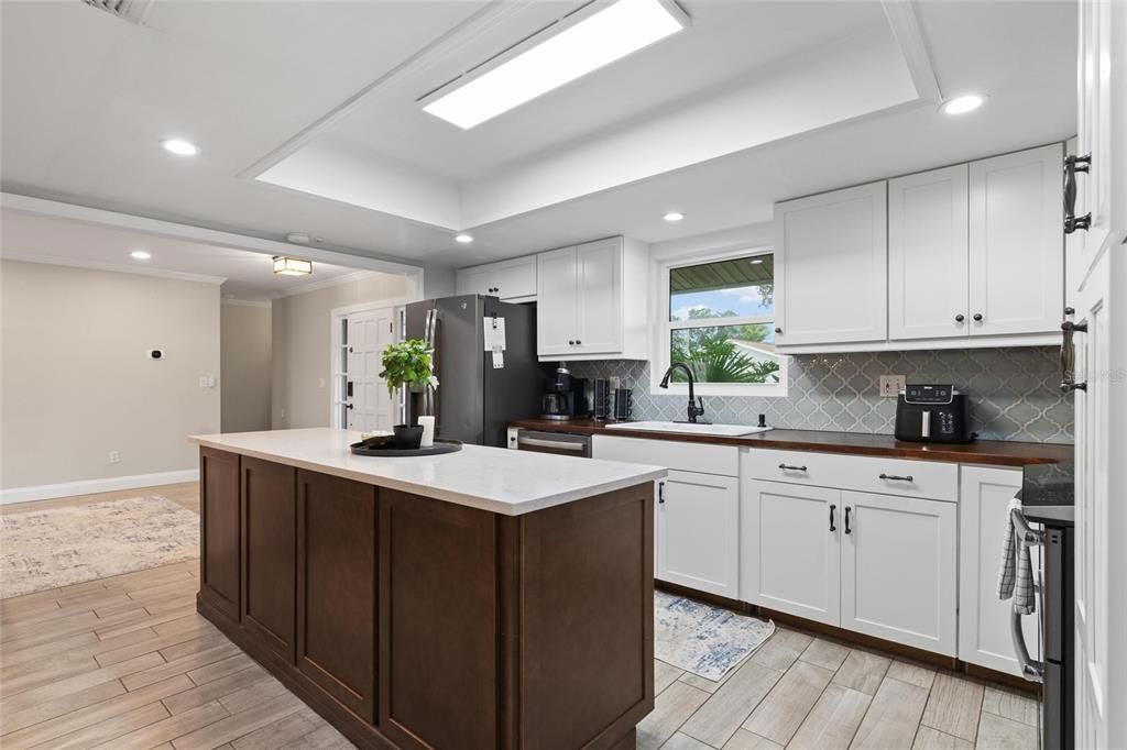 For Sale: $524,900 (3 beds, 2 baths, 1792 Square Feet)