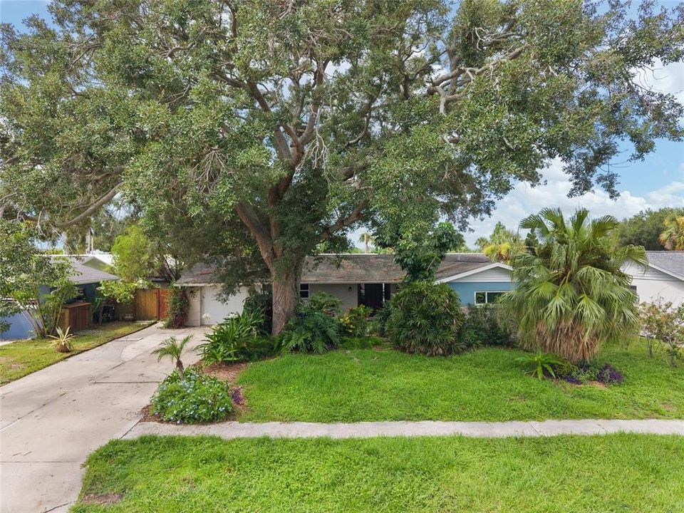 For Sale: $524,900 (3 beds, 2 baths, 1792 Square Feet)