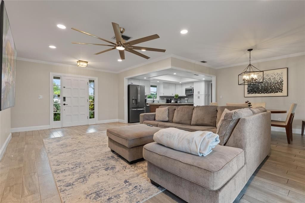 For Sale: $524,900 (3 beds, 2 baths, 1792 Square Feet)