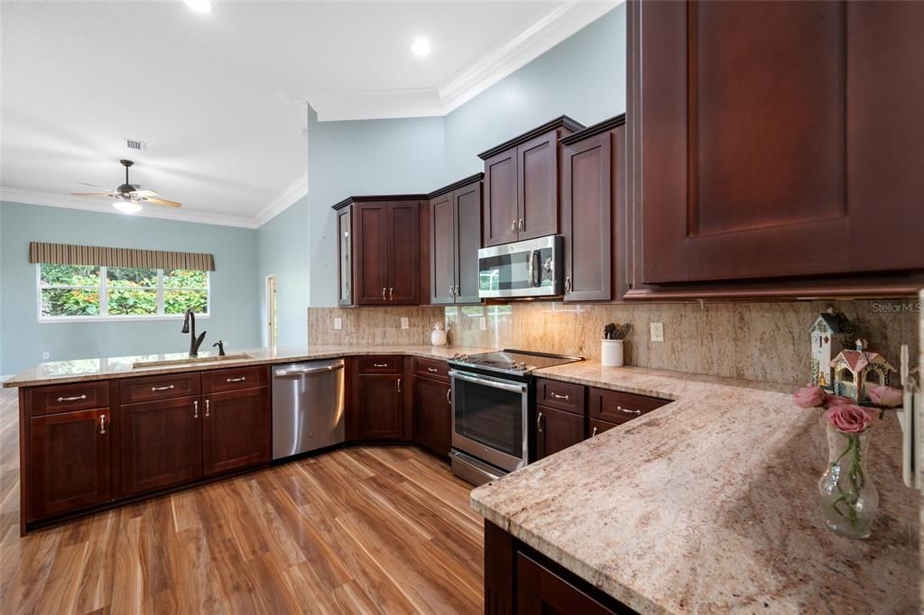 En Venta: $600,000 (3 camas, 3 baños, 2494 Pies cuadrados)