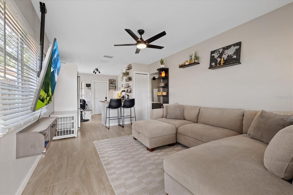 En Venta: $499,000 (4 camas, 0 baños, 1288 Pies cuadrados)