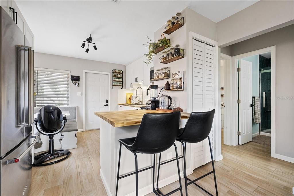 En Venta: $499,000 (4 camas, 0 baños, 1288 Pies cuadrados)