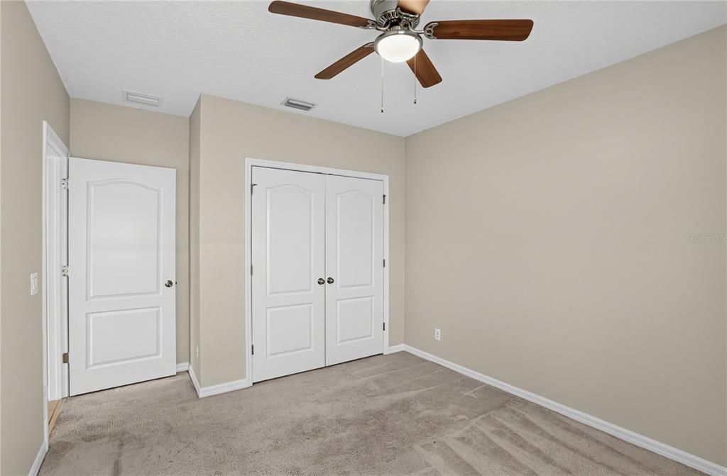 For Sale: $389,900 (3 beds, 2 baths, 1899 Square Feet)