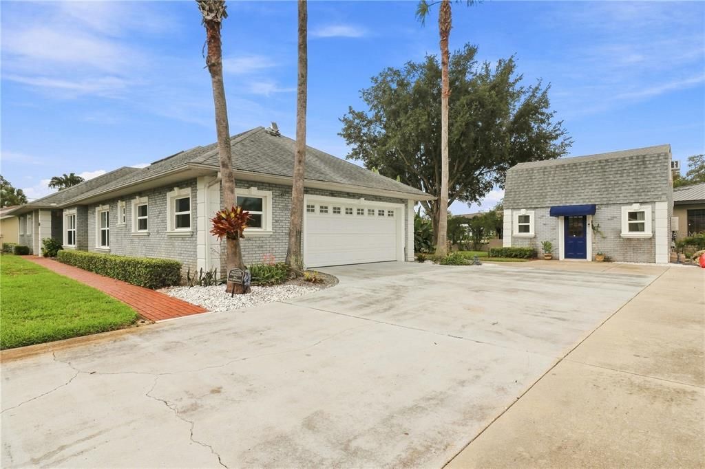 En Venta: $995,000 (3 camas, 2 baños, 3072 Pies cuadrados)