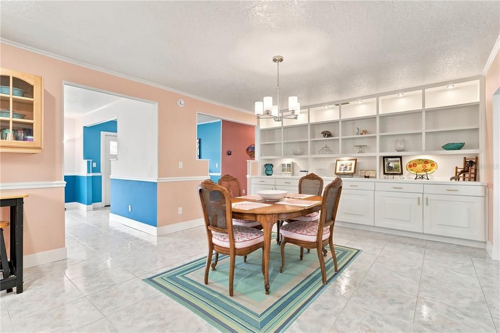 En Venta: $995,000 (3 camas, 2 baños, 3072 Pies cuadrados)