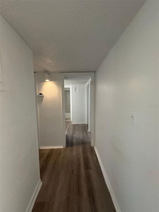 For Rent: $1,100 (2 beds, 1 baths, 850 Square Feet)
