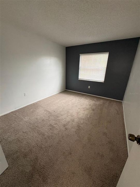 For Rent: $1,100 (2 beds, 1 baths, 850 Square Feet)