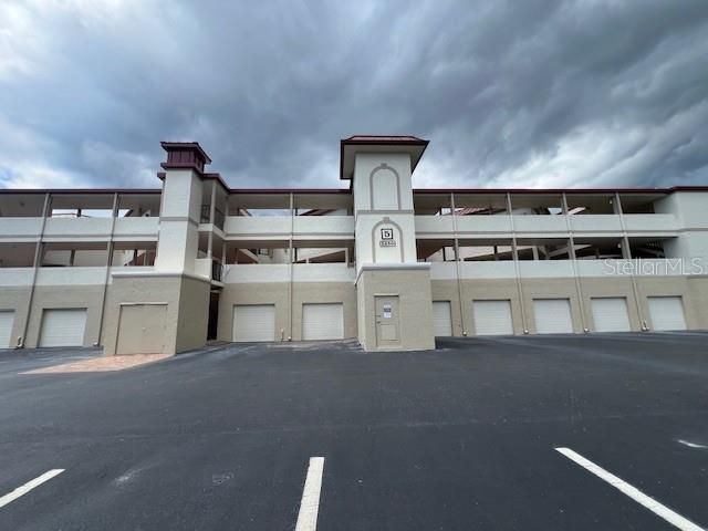 For Rent: $5,500 (3 beds, 2 baths, 2069 Square Feet)