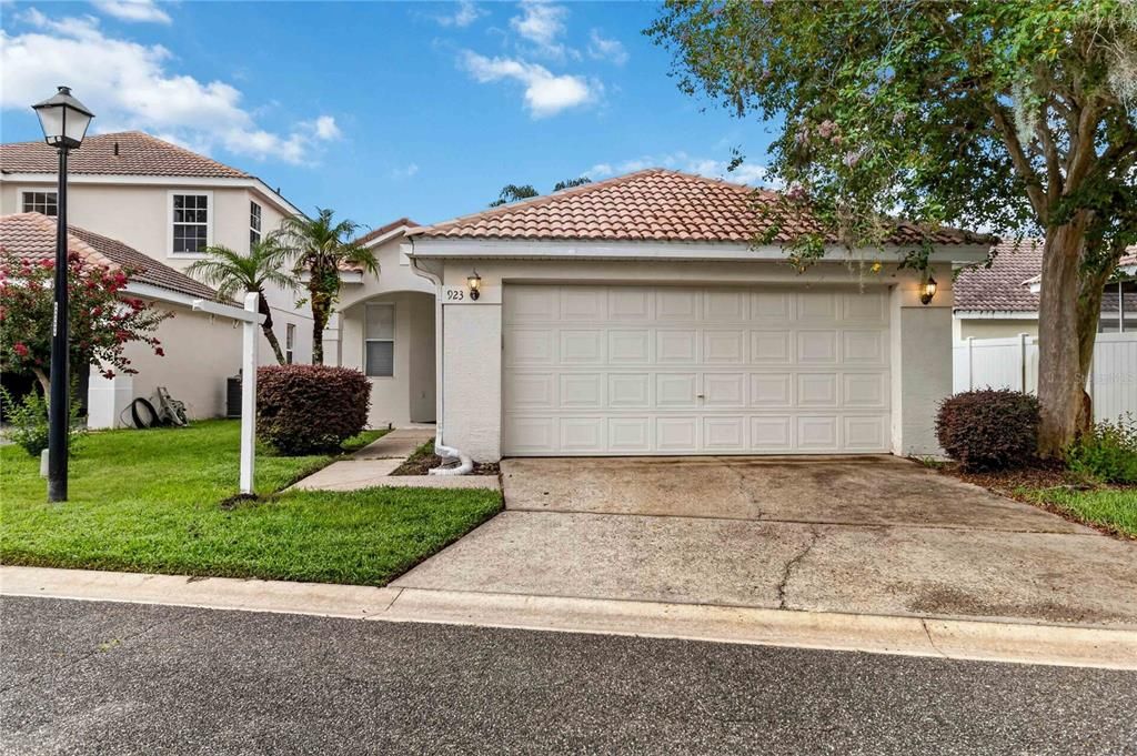 For Sale: $375,000 (2 beds, 2 baths, 1193 Square Feet)