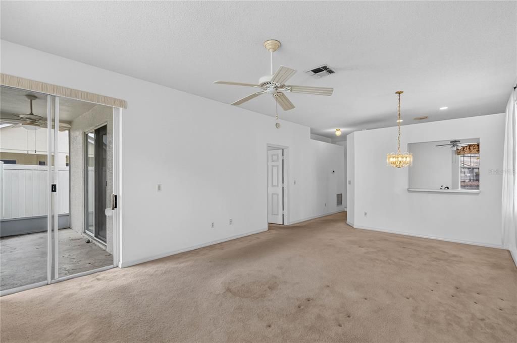 For Sale: $375,000 (2 beds, 2 baths, 1193 Square Feet)