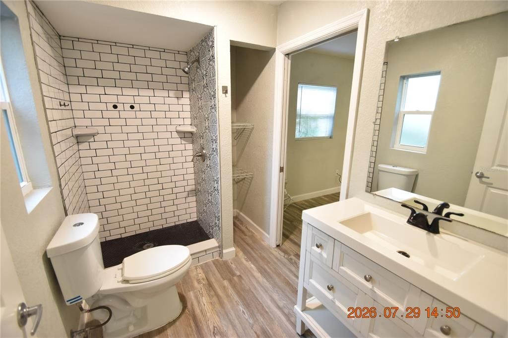 For Rent: $1,395 (2 beds, 1 baths, 560 Square Feet)