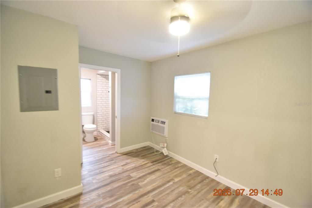 For Rent: $1,395 (2 beds, 1 baths, 560 Square Feet)