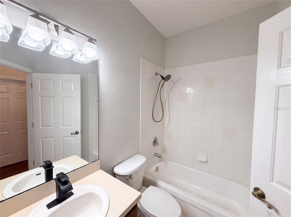 For Sale: $265,000 (3 beds, 2 baths, 1364 Square Feet)
