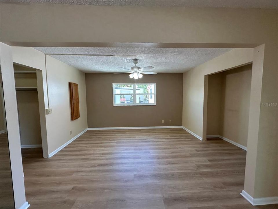 На продажу: $99,000 (2 спален, 2 ванн, 1579 Квадратных фут)