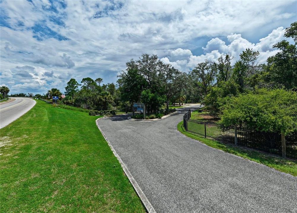 待售: $175,000 (0.23 acres)