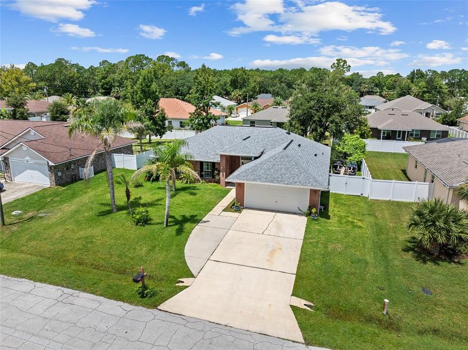 For Sale: $399,900 (4 beds, 2 baths, 1779 Square Feet)