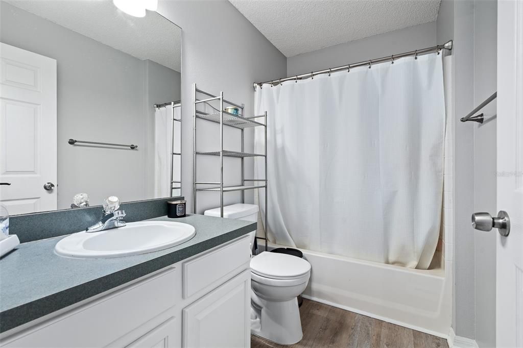 For Sale: $399,900 (4 beds, 2 baths, 1779 Square Feet)