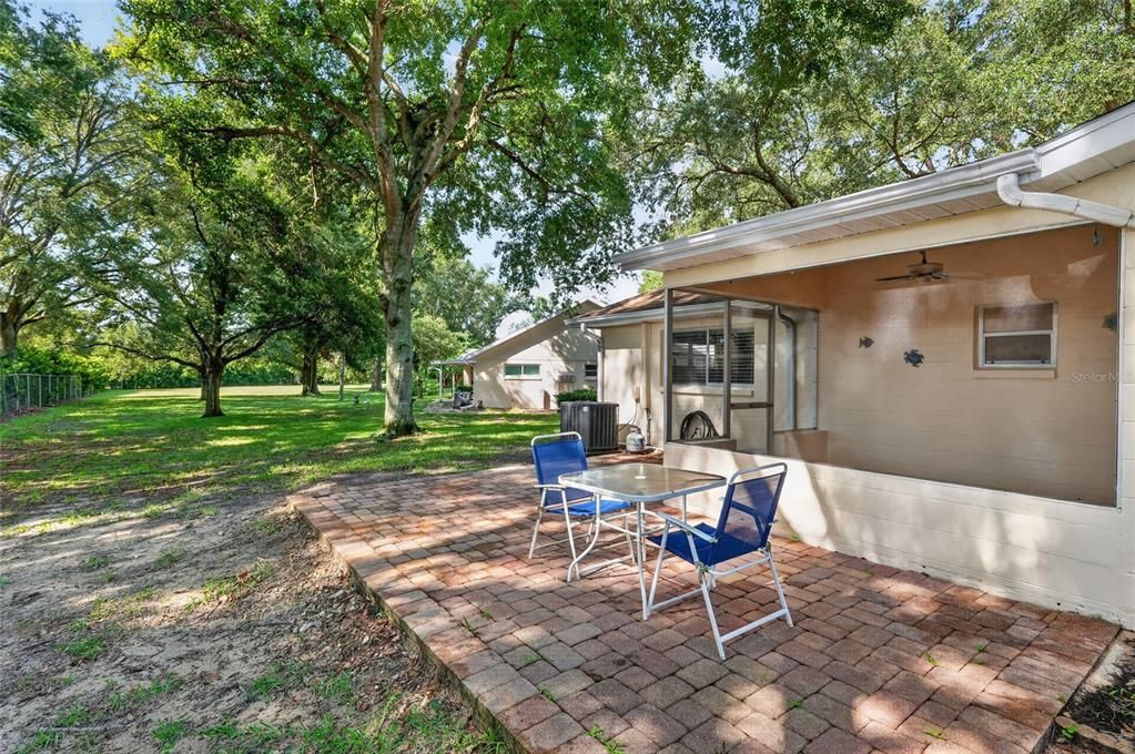 For Sale: $189,900 (2 beds, 2 baths, 1748 Square Feet)