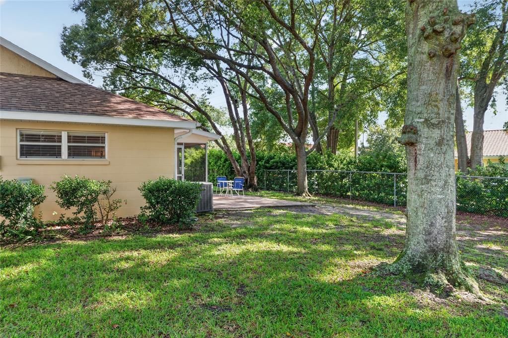 For Sale: $189,900 (2 beds, 2 baths, 1748 Square Feet)