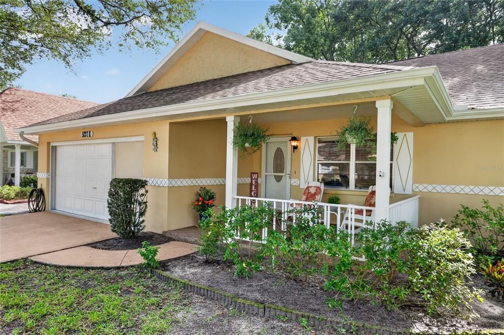 For Sale: $189,900 (2 beds, 2 baths, 1748 Square Feet)