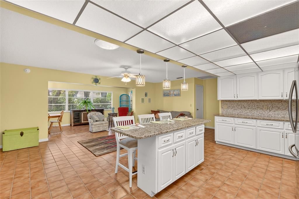 For Sale: $189,900 (2 beds, 2 baths, 1748 Square Feet)