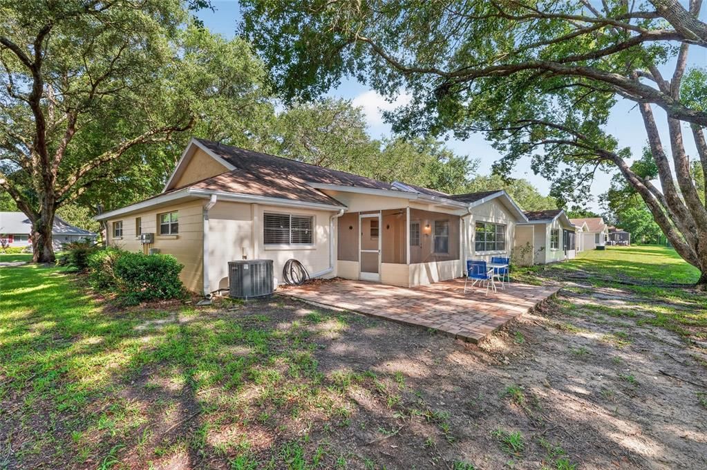 For Sale: $189,900 (2 beds, 2 baths, 1748 Square Feet)