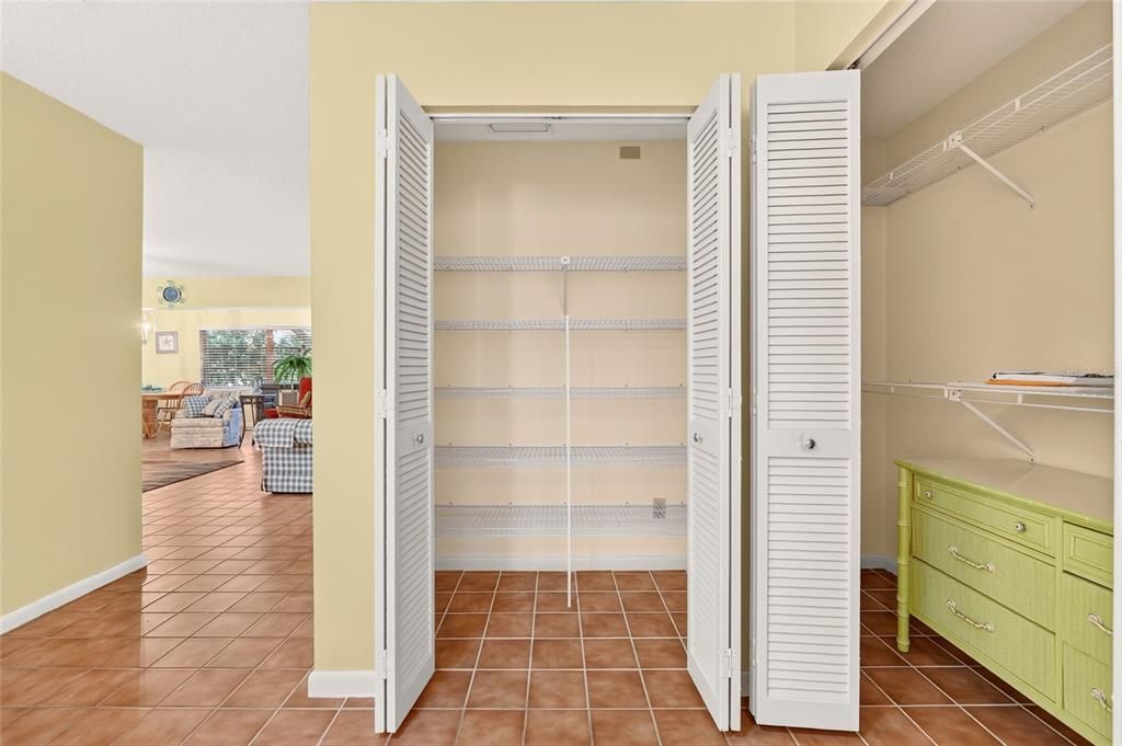 For Sale: $189,900 (2 beds, 2 baths, 1748 Square Feet)