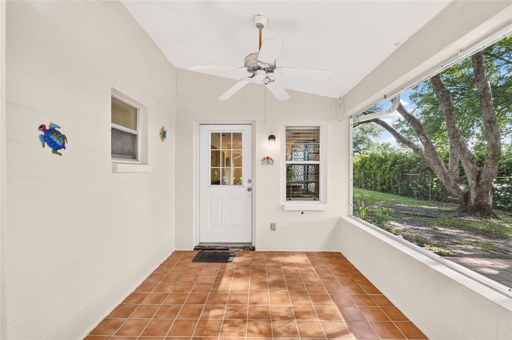 For Sale: $189,900 (2 beds, 2 baths, 1748 Square Feet)