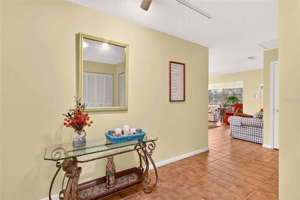 For Sale: $189,900 (2 beds, 2 baths, 1748 Square Feet)