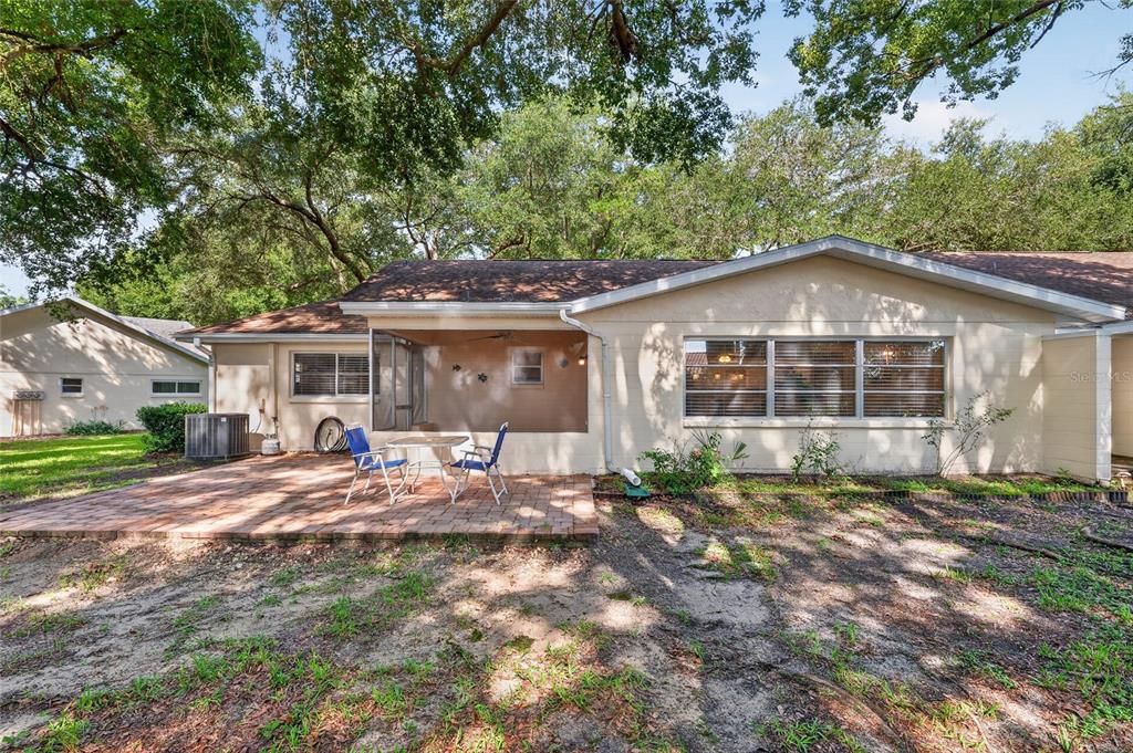 For Sale: $189,900 (2 beds, 2 baths, 1748 Square Feet)