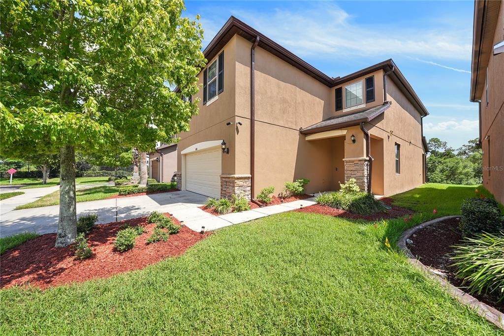 For Sale: $410,000 (4 beds, 2 baths, 2492 Square Feet)