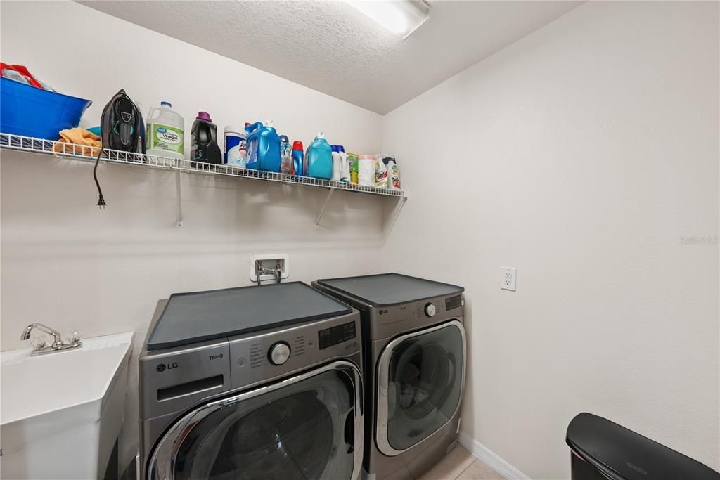 For Sale: $410,000 (4 beds, 2 baths, 2492 Square Feet)