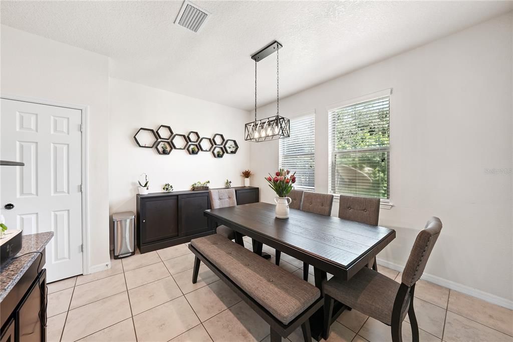 For Sale: $410,000 (4 beds, 2 baths, 2492 Square Feet)