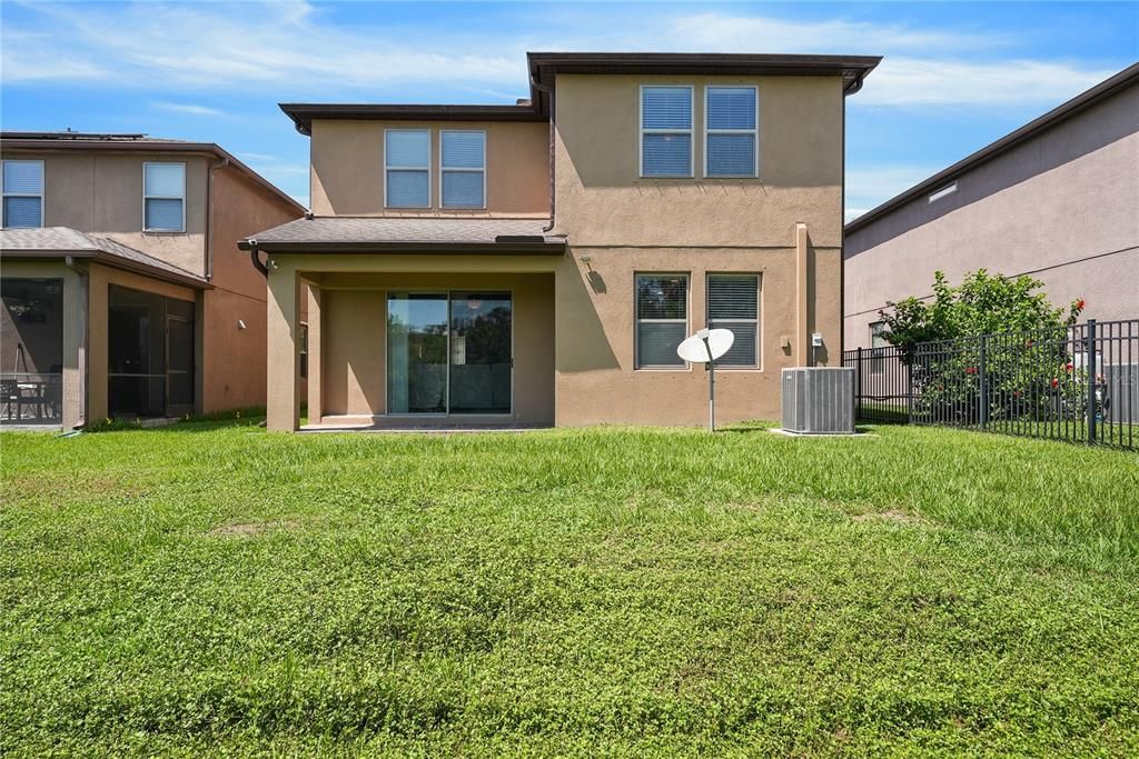 For Sale: $410,000 (4 beds, 2 baths, 2492 Square Feet)