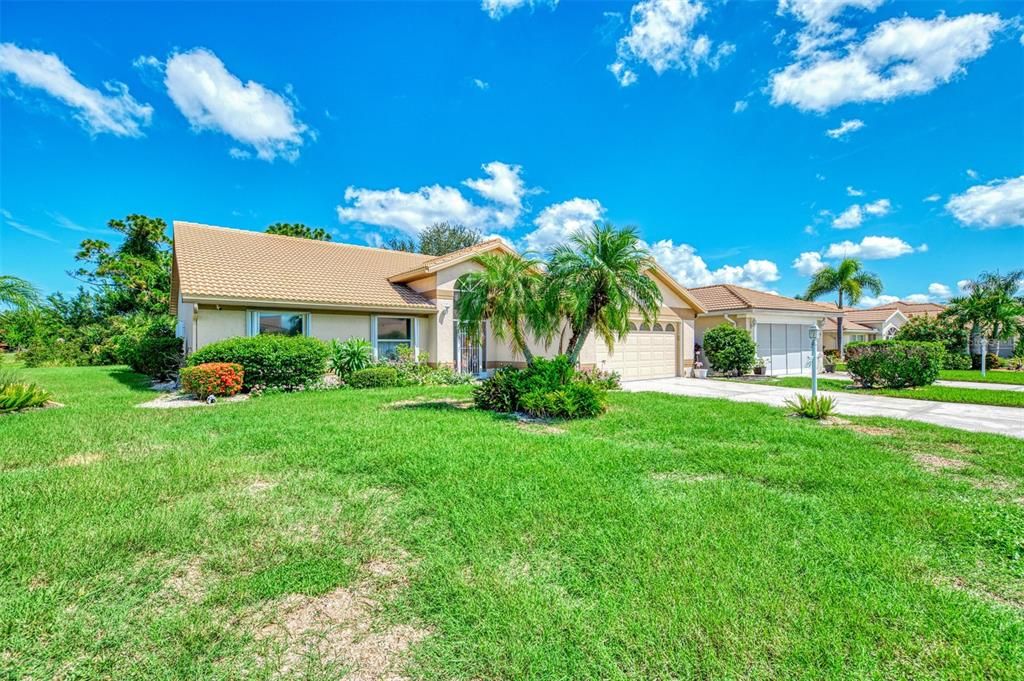 For Sale: $469,900 (3 beds, 2 baths, 2340 Square Feet)
