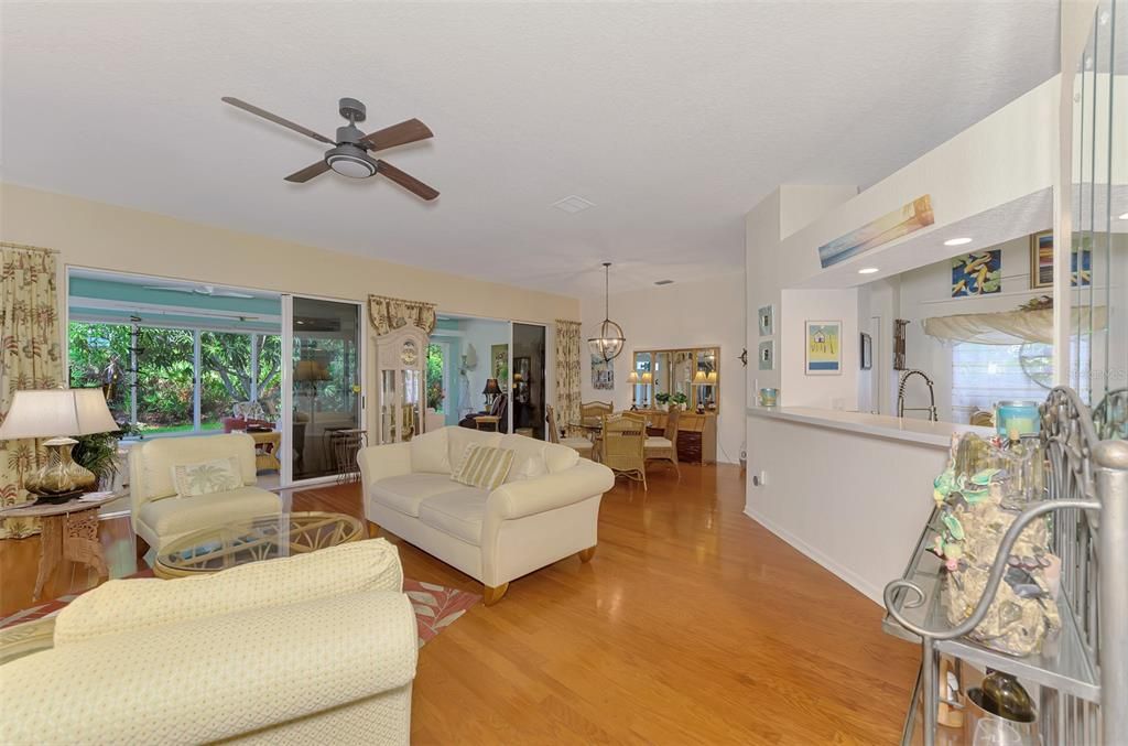 For Sale: $469,900 (3 beds, 2 baths, 2340 Square Feet)
