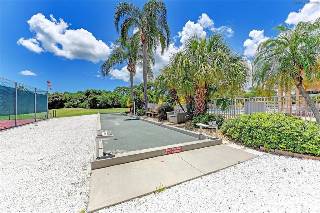 For Sale: $469,900 (3 beds, 2 baths, 2340 Square Feet)
