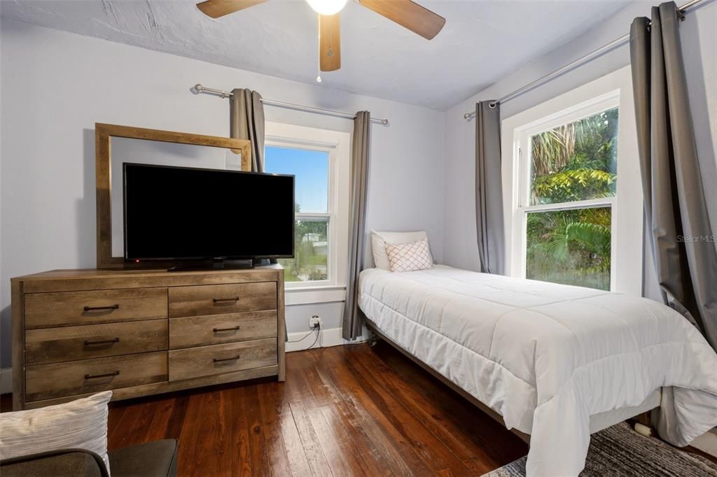 For Sale: $525,000 (4 beds, 2 baths, 1756 Square Feet)