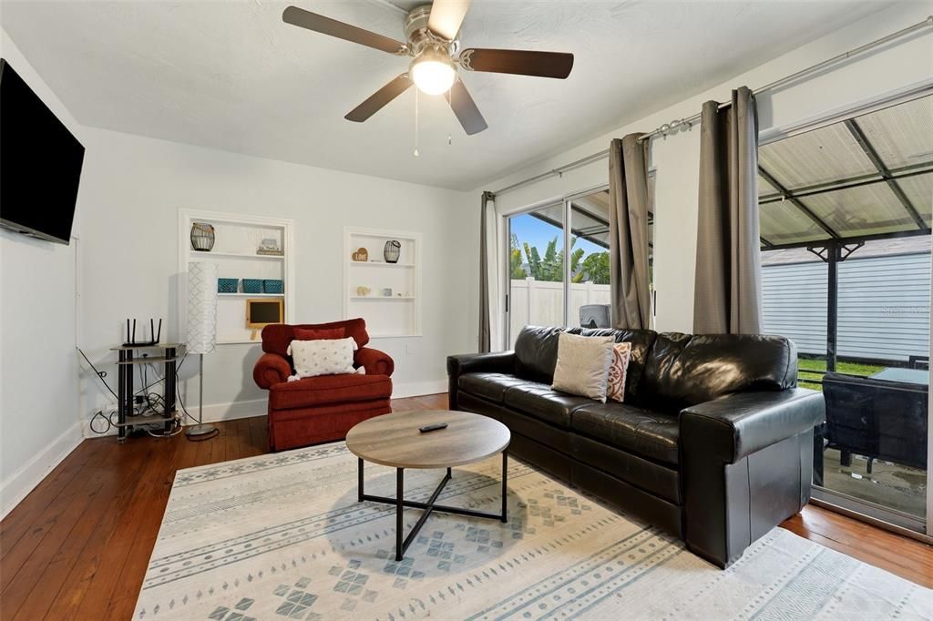 For Sale: $525,000 (4 beds, 2 baths, 1756 Square Feet)