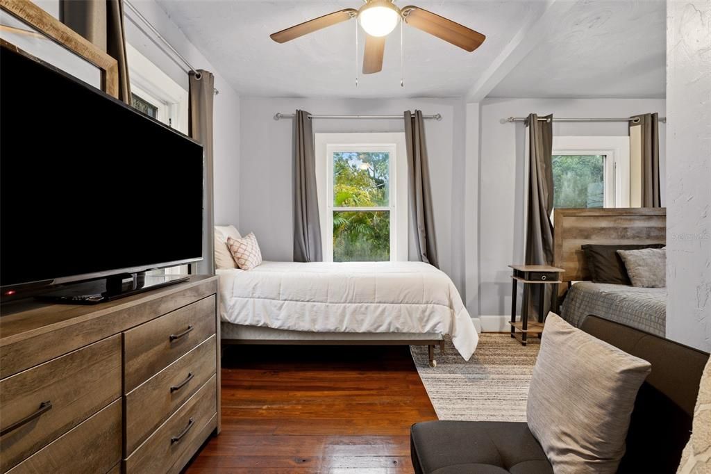 For Sale: $525,000 (4 beds, 2 baths, 1756 Square Feet)