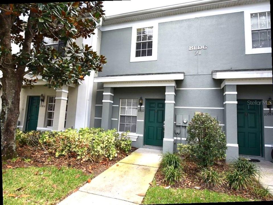 For Rent: $1,699 (2 beds, 2 baths, 987 Square Feet)