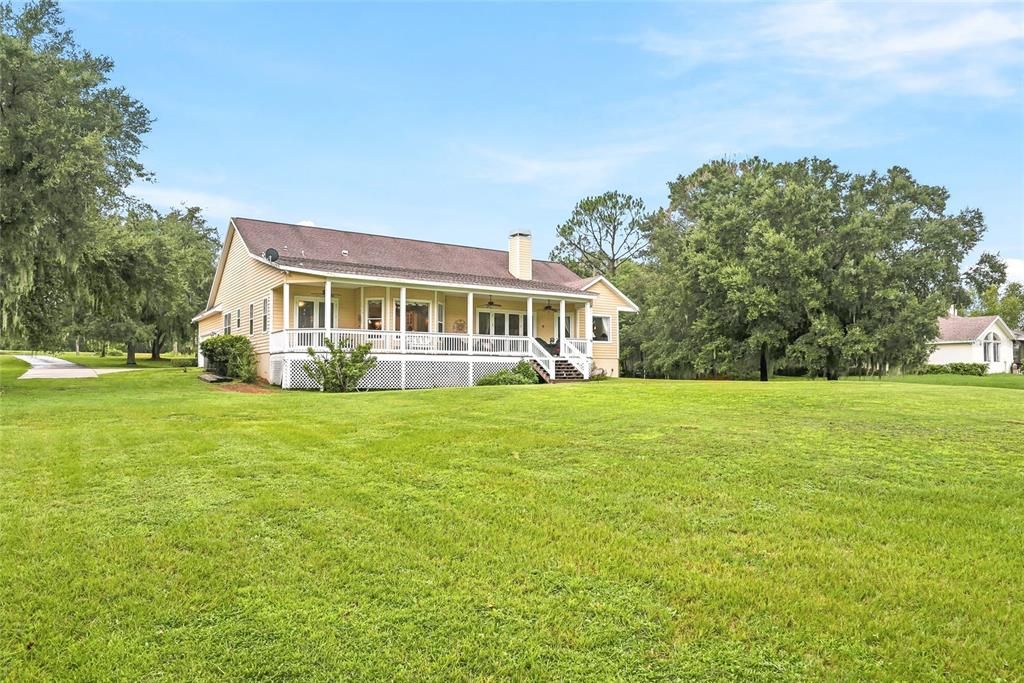 For Sale: $1,200,000 (4 beds, 2 baths, 2937 Square Feet)
