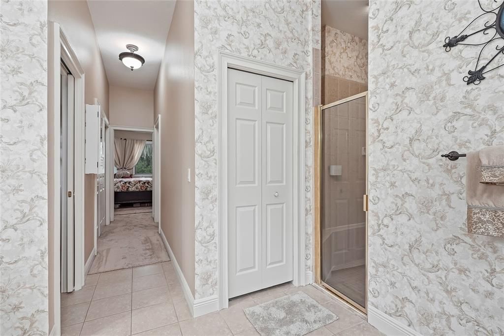 For Sale: $1,200,000 (4 beds, 2 baths, 2937 Square Feet)