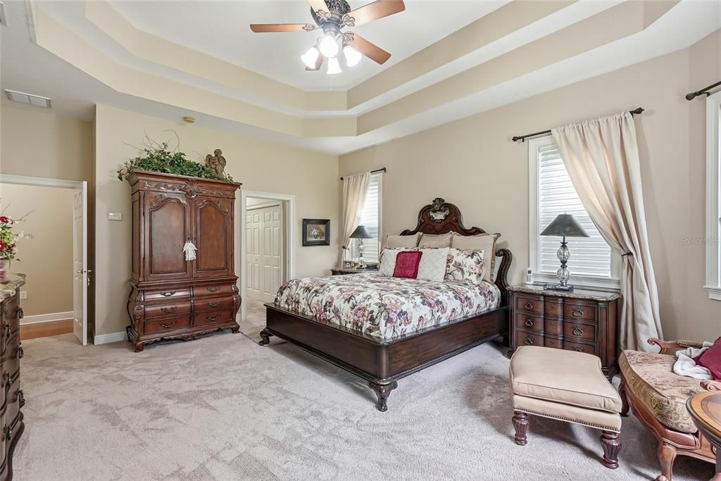 For Sale: $1,200,000 (4 beds, 2 baths, 2937 Square Feet)
