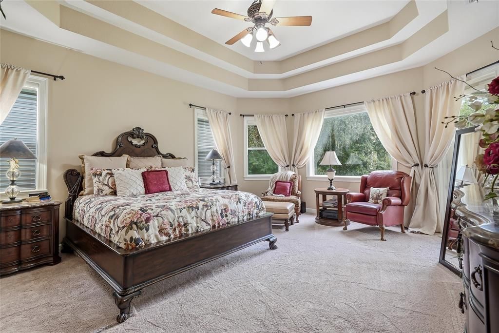 For Sale: $1,200,000 (4 beds, 2 baths, 2937 Square Feet)