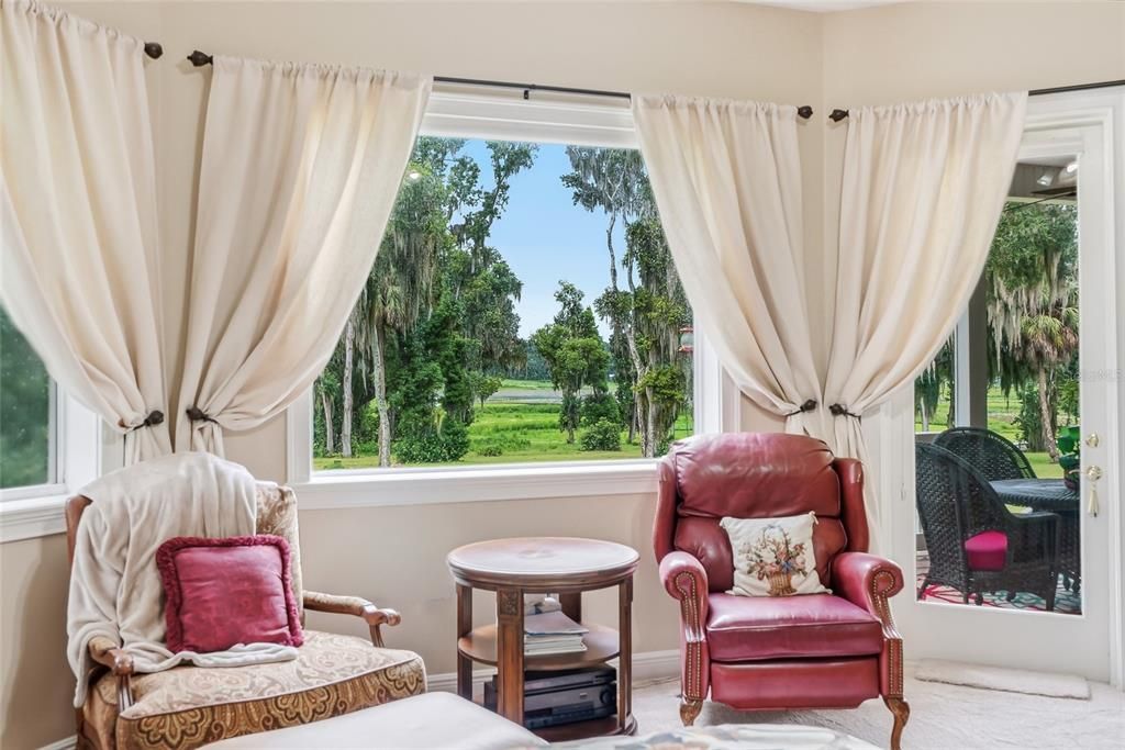 For Sale: $1,200,000 (4 beds, 2 baths, 2937 Square Feet)